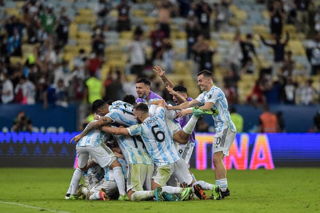 Brazil v Argentina: Final - Copa America Brazil 2021 Messi, Argentina player celebrates the title of champion with players of his team after the match against Brazil at Maracana stadium for the decision of the Copa America 2021 championship, this Saturday (10). Rio de Janeiro Brazil ribeiro-notitle210710_np6SC  Copyright: xThiagoxRibeirox