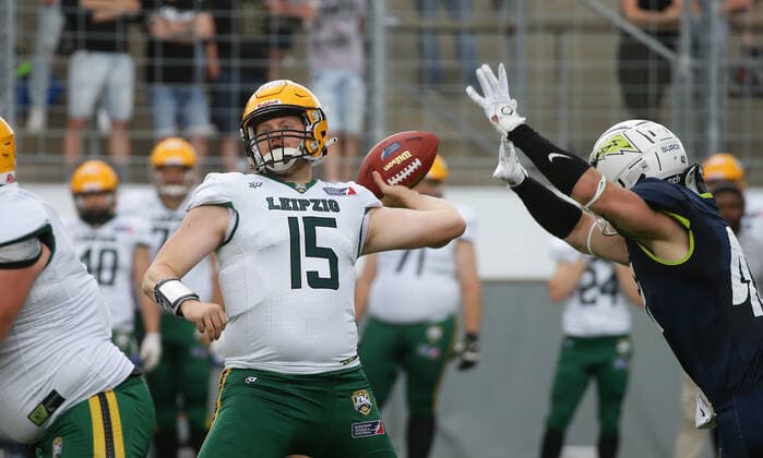 Stuttgart , European League of Football, American Football Stuttgart Surge vs. Leipzig Kings , Tom van Duijn ( Leipzig ) *** Stuttgart , European League of Football, American Football Stuttgart Surge vs Leipzig Kings , Tom van Duijn Leipzig