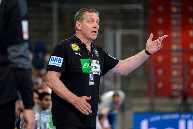 Nuremberg, Germany 11 July 2021 IHF Three Nations Tournament Germany vs Egypt coach Alfred Gislason Germany gestures gestures gestures Nuremberg Arena Nuremberg Insurance Bavaria Germany.
