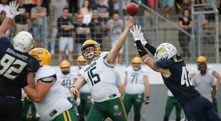 Stuttgart , European League of Football, American Football Stuttgart Surge vs. Leipzig Kings , Tom van Duijn ( Leipzig )