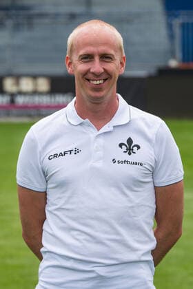 12 07 2021, xfux, football 2 Bundesliga, SV Darmstadt 98, 2 BL, porträttermin 2021 2022, emonline emspor, v l physiotherapist Sebastian Pommer, SV Darmstadt 98, 2 BL, porträttermin 2021 2022 Darmstadt