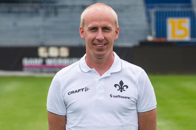 12 07 2021, xfux, football 2 Bundesliga, SV Darmstadt 98, 2 BL, porträttermin 2021 2022, emonline emspor, v l physiotherapist Sebastian Pommer, SV Darmstadt 98, 2 BL, porträttermin 2021 2022 Darmstadt
