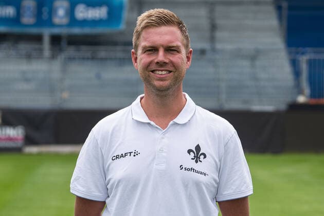 12 07 2021, xfux, football 2 Bundesliga, SV Darmstadt 98, 2 BL, porträttermin 2021 2022, emonline emspor, v l physiotherapist Bjoern Björn Rein, SV Darmstadt 98, 2 BL, porträttermin 2021 2022 Darmstadt