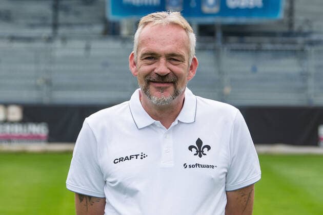 12 07 2021, xfux, football 2 Bundesliga, SV Darmstadt 98, 2 BL, porträttermin 2021 2022, emonline emspor, v l coach Michael Richter, SV Darmstadt 98, 2 BL, porträttermin 2021 2022 Darmstadt