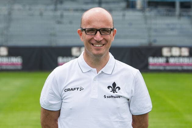 12 07 2021, xfux, football 2 Bundesliga, SV Darmstadt 98, 2 BL, porträttermin 2021 2022, emonline emspor, v l team doctor Dr Alexander Lesch, SV Darmstadt 98, 2 BL, porträttermin 2021 2022 Darmstadt