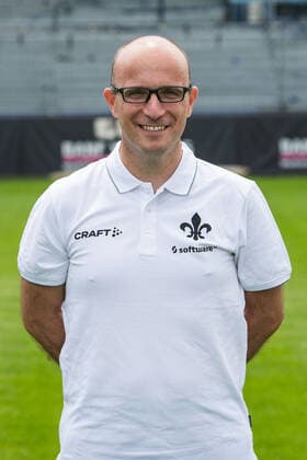 12 07 2021, xfux, football 2 Bundesliga, SV Darmstadt 98, 2 BL, porträttermin 2021 2022, emonline emspor, v l team doctor Dr Alexander Lesch, SV Darmstadt 98, 2 BL, porträttermin 2021 2022 Darmstadt