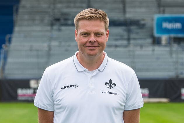 12 07 2021, xfux, football 2 Bundesliga, SV Darmstadt 98, 2 BL, porträttermin 2021 2022, emonline emspor, v l team doctor Dr Philip Jessen, SV Darmstadt 98, 2 BL, porträttermin 2021 2022 Darmstadt