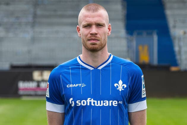 12 07 2021, xfux, football 2 Bundesliga, SV Darmstadt 98, 2 BL, porträttermin 2021 2022, emonline emspor, v l Thomas Mattias Poppler Isherwood, SV Darmstadt 98, 2 BL, porträttermin 2021 2022, Darmstadt.