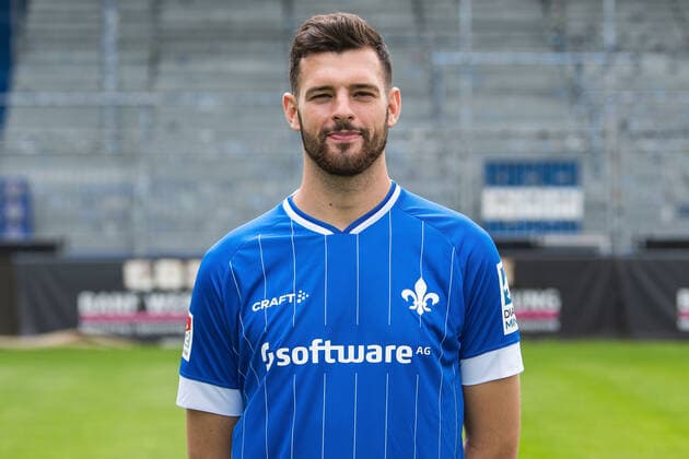 12 07 2021, xfux, football 2 Bundesliga, SV Darmstadt 98, 2 BL, porträttermin 2021 2022, emonline emspor, v l Luca Pfeiffer, SV Darmstadt 98, 2 BL, porträttermin 2021 2022, Darmstadt