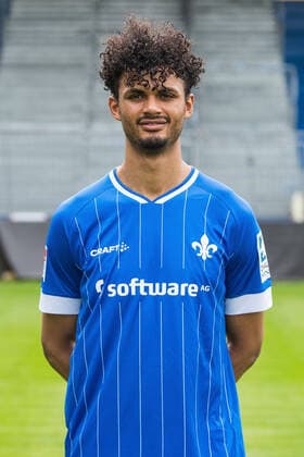 12 07 2021, xfux, football 2 Bundesliga, SV Darmstadt 98, 2 BL, porträttermin 2021 2022, emonline emspor, v l Aaron Seydel, SV Darmstadt 98, 2 BL, porträttermin 2021 2022, Darmstadt.