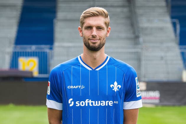 12 07 2021, xfux, football 2 Bundesliga, SV Darmstadt 98, 2 BL, porträttermin 2021 2022, emonline emspor, v l Lasse Sobiech, SV Darmstadt 98, 2 BL, porträttermin 2021 2022, Darmstadt.