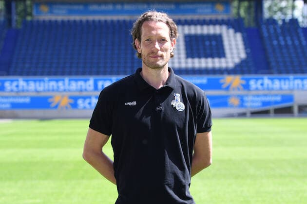 Dr Falk Ullerich Team doctor MSV Duisburg 3 League, portrait date 2021 2022 xRx