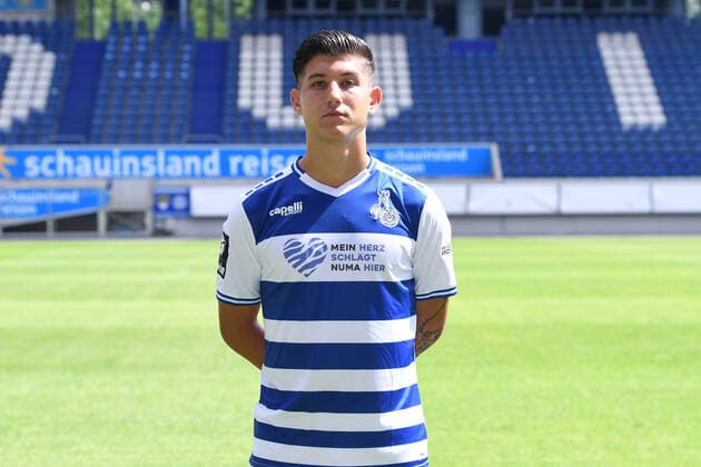 Darius Ghindovean MSV Duisburg 3 League, portrait date 2021 2022 xRx