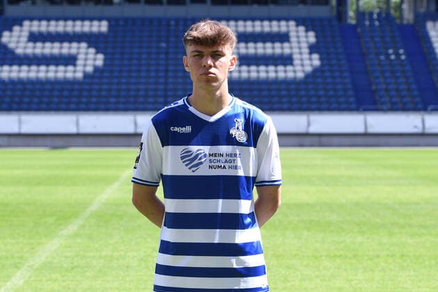 Julian Hettwer MSV Duisburg 3 league, portrait date 2021 2022 xRx
