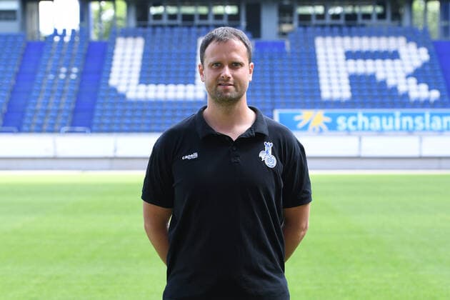 Oliver Grabowski Physiotherapist MSV Duisburg 3 League, Portrait Date 2021 2022 xRx