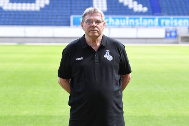 Manni Piwonski stuff keeper MSV Duisburg 3 league, portrait date 2021 2022 xRx