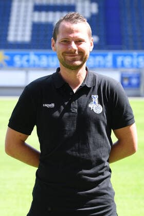 Arthur Jarzombek Physiotherapist MSV Duisburg 3 League, portrait date 2021 2022 xRx