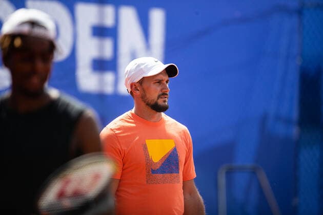 210713 Christian Brydniak, coach, together with Elias Ymer, Sweden, during a training session on day 9 of the Nordea Open on 13 July 2021 in Bastad,  Copyright: MATHILDAxAHLBERG BB210713BB099