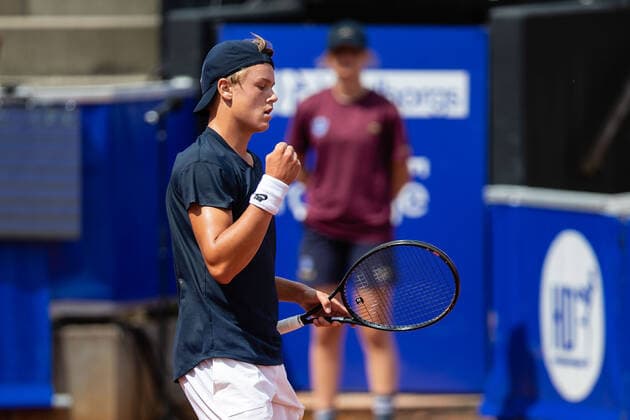 210713 Holger Rune, Denmark, cheers in singles during day 9 of the Nordea Open on 13 July 2021 in Bastad,  Copyright: MATHILDAxAHLBERG BB210713BB171