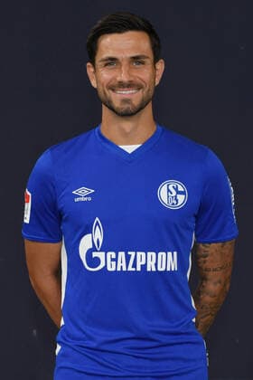 Danny Latza FC Schalke 04 1 BL, portrait date 2021 2022 Gelsenkirchen North Rhine Westphalia Germany Team2