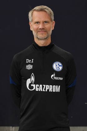 Dr Patrick Ingelfinger FC Schalke 04 1 BL, portrait date 2021 2022 Gelsenkirchen North Rhine-Westphalia Germany Team2