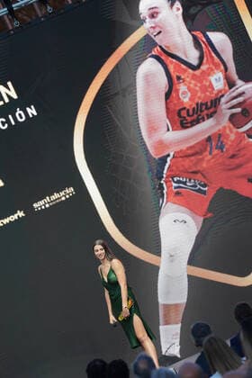 II Spanish Basketball Gala. Raquel Carrera, award for the young woman player with the greatest projection. July 13,2021. (20210713175)