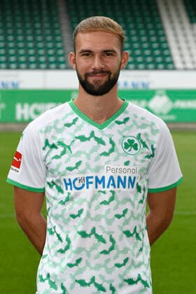 07 07 2021 SpVgg Greuther Fürth Kleeblatt Spielvereinigung 1 Football Bundesliga Season 2021 2022 photo appointment portrait appointment single photo portrait portrait head shot Simon Asta 2, SpVgg Greuther Fürth