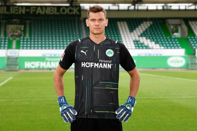 07 07 2021 SpVgg Greuther Fürth Kleeblatt Spielvereinigung 1 Football Bundesliga Season 2021 2022 photo appointment portrait appointment single photo portrait portrait head shot Leon Schaffran 25, SpVgg Greuther Fürth