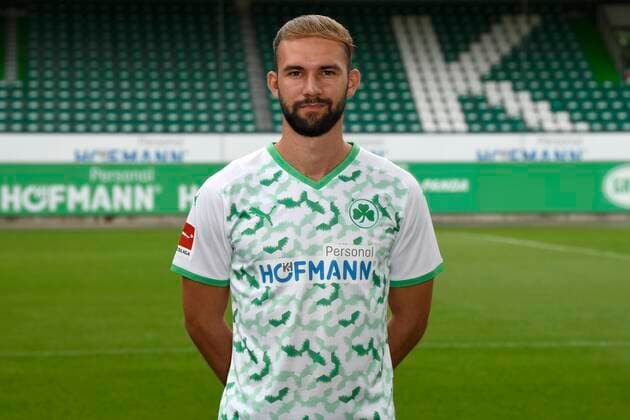 07 07 2021 SpVgg Greuther Fürth Kleeblatt Spielvereinigung 1 Football Bundesliga Season 2021 2022 photo appointment portrait appointment single photo portrait portrait head shot Simon Asta 2, SpVgg Greuther Fürth