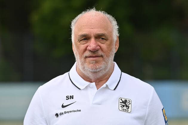 Zeugwart Norbert STEGMANN TSV 1860 Muenchen ,3 Liga,Portraettermin 2021 2022