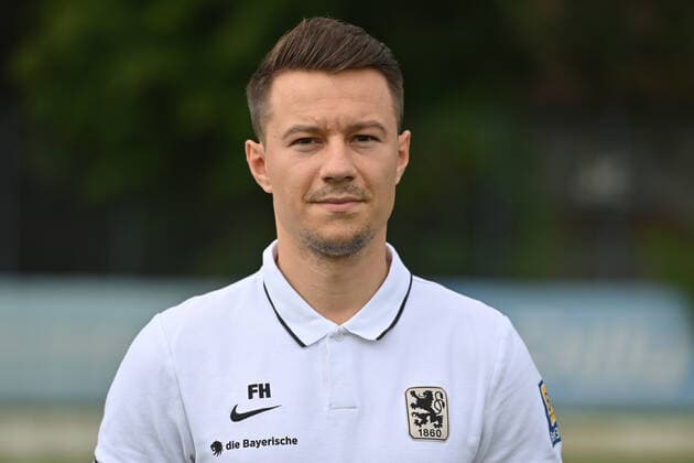 Videoanalyst Franz HUEBL TSV 1860 Muenchen ,3 Liga,Portraettermin 2021 2022