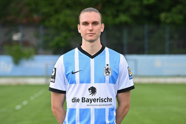 Tim LINSBICHLER TSV 1860 Muenchen , 3 Liga,Portraettermin 2021 2022
