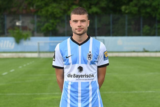 Nathan WICHT TSV 1860 Muenchen 3 Liga,Portraettermin 2021 2022