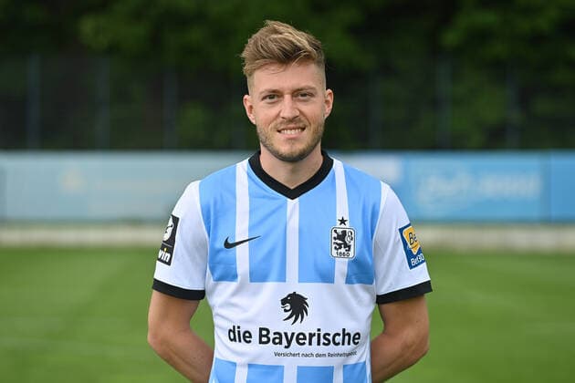 Marius WILLSCH 1860 Muenchen , 3 Liga,Portraettermin 2021 2022