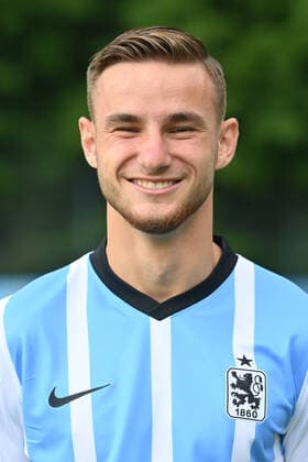 Niklas LANG TSV 1860 Muenchen , 3 Liga,Portraettermin 2021 2022