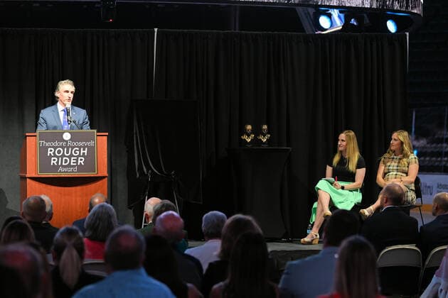 July 14, 2021: North Dakota Governor Doug Burgum presents the state s highest honor, the Theodore Roosevelt Rough Rider Award to olympic gold medalists Monique Lamoureux-Morando (left) and twin sister Jocelyne Lamoureux-Davidson (right) during a ceremony at the Ralph Engelstad Arena, Grand Forks, ND. CSM St. Paul USA - ZUMAc04_ 20210714_zaf_c04_001 Copyright: xRussellxHonsx