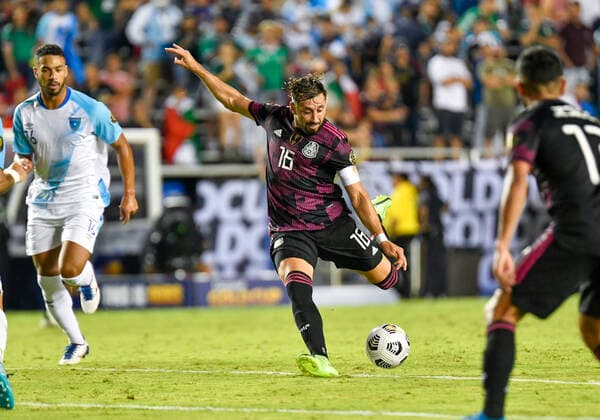 Jul 14, 2021: Mexico midfielder Hector Herrera (16) takes a shot on goal in the second half during a CONCACAF Gold Cup game between Mexico and Guatemala at the Cotton Bowl Stadium in Dallas, TX Mexico defeated Guatemala 3-0 CSM Dallas USA - ZUMAcp2_ 20210714_zaf_cp2_009 Copyright: xAlbertxPenax