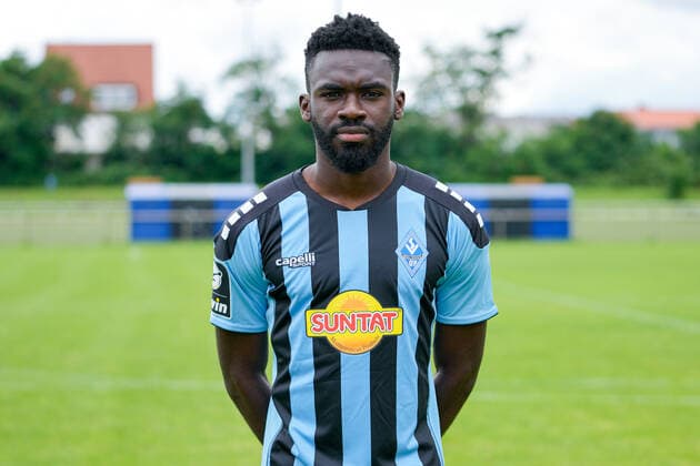 Joseph Boyamba SV Waldhof Mannheim 3 League, portrait date 2021 2022 xozx