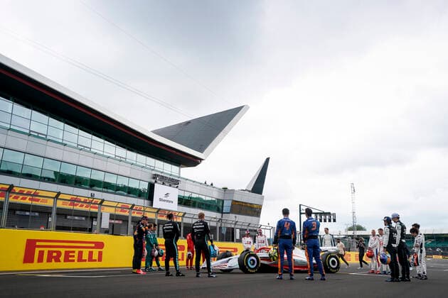 July 15, 2021, Towcester, Great Britain: The 2021 Formula 1 Drivers look at the 2022 Formula 1 Car during preparations of the 2021 FIA Formula 1 British Grand Prix at Silverstone Circuit in Towcester, Great Britain. Towcester Great Britain - ZUMAg147 20210715_zap_g147_059 Copyright: xJamesxGasperottix