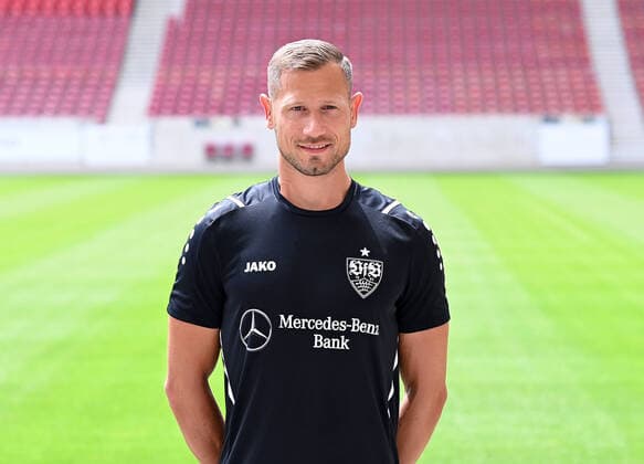 FUSSBALL 1 BUNDESLIGA SAISON 2021 2022 12 07 2021 Photo session at VfB Stuttgart in the Mercedes Benz Arena Co Trainer Analysis Michael Kammermeyer