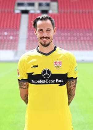 FUSSBALL 1 BUNDESLIGA SAISON 2021 2022 12 07 2021 Photo session with VfB Stuttgart at the Mercedes Benz Arena Goalkeeper Jens Grahl