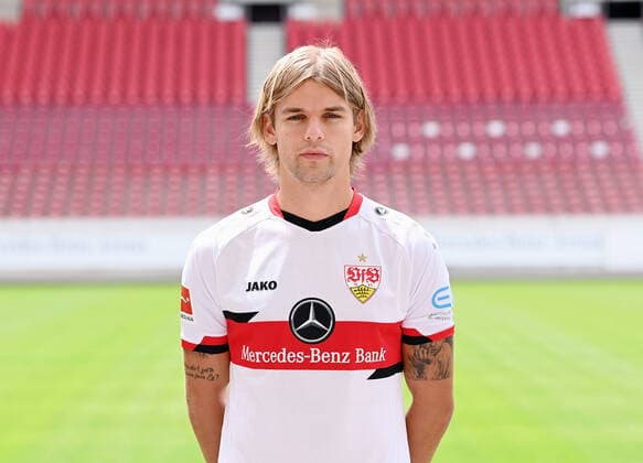 FUSSBALL 1 BUNDESLIGA SAISON 2021 2022 12 07 2021 Photo session with VfB Stuttgart at the Mercedes Benz Arena Borna Sosa