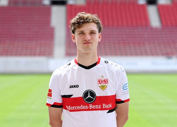 FOOTBALL 1 BUNDESLIGA SEASON 2021 2022 12 07 2021 Photo session with VfB Stuttgart at the Mercedes Benz Arena Mateo Klimowicz