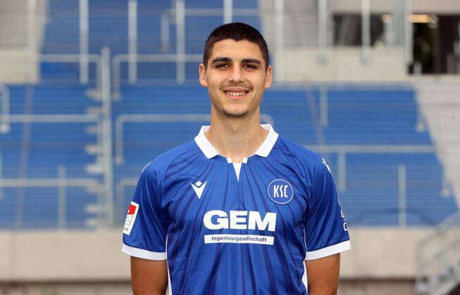 Karlsruher SC Portraittermin season 2021 2022 Lazar Mirkovic, Karlsruher SC, 2 Bundesliga, Portraättermin 2021 2022