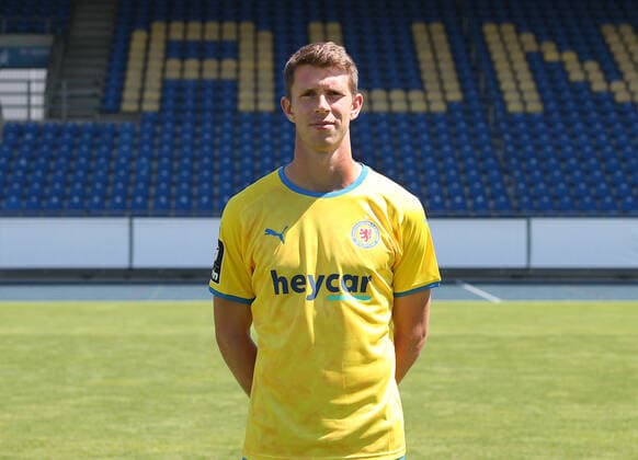 Lasse Schlueter Eintracht Braunschweig 3 league, portrait date 2021 2022