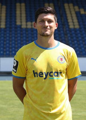 Jannis Nikolaou Eintracht Braunschweig 3 league, portrait date 2021 2022