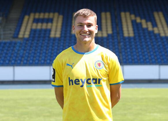 Luis Goerlich Eintracht Braunschweig 3 league, portrait date 2021 2022