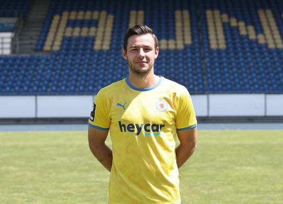Niko Kijewski Eintracht Braunschweig 3 league, portrait date 2021 2022