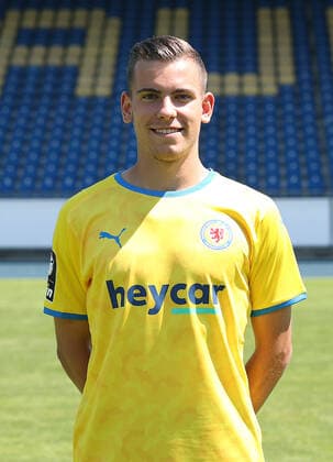 Jannis Kleeberg Eintracht Braunschweig 3 league, portrait date 2021 2022