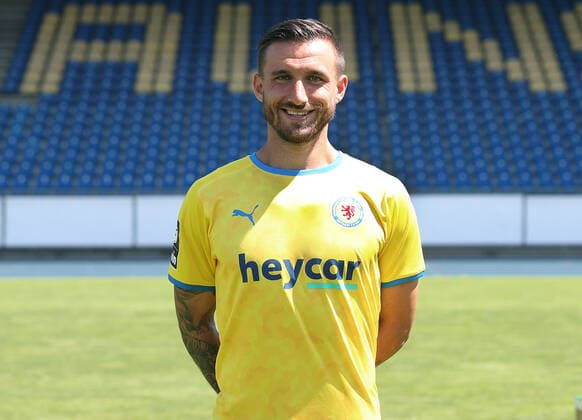 Robin Krausse Eintracht Braunschweig 3 league, portrait date 2021 2022